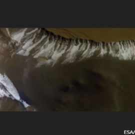 Un cráter helado en el confín del hemisferio sur de Marte