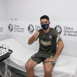 Luis Suárez pasa el reconocimiento médico con el Atlético de Madrid