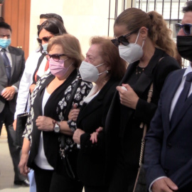 Pastora Soler da el último adiós a su padre