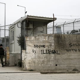 El centro de registro de refugiados de Moria, en Lesbos, Grecia, convertido prácticamente en un campo de detención de refugiados.- REUTERS/Alkis Konstantinid