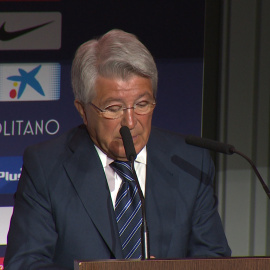 Cerezo presenta a Arias y Kalinic