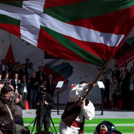 El PNV celebra el Aberri Eguna, Día de la Patria vasca, con el tradicional acto político en el que han intervenido el presidente del partido, Andoni Ortuzar, y el lehendakari, Iñigo Urkullu. EFE/Miguel Toña