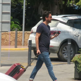 Manuel Carrasco disfruta de una escapada en la isla de moda