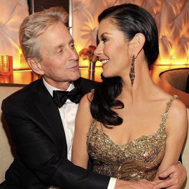 Catherine Zeta-Jones y Michael Douglas suman 18 años de amor