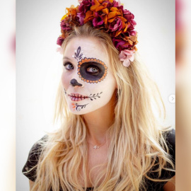 Patricia Montero y Alex Adrove pasan el día en la Warner