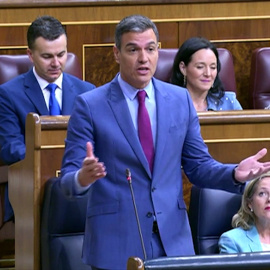 Pedro Sánchez, a Cuca Gamarra al reconocer la victoria de Moreno Bonilla: "El genial Saramago dijo que las derrotas tienen algo positivo que es que no son definitivas"