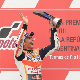 Marc Márquez celebra su victoria en el GP de Argentina./EFE