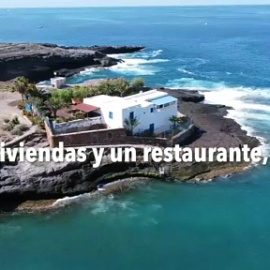 El macroproyecto turístico que amenaza el puerto de  Adeje