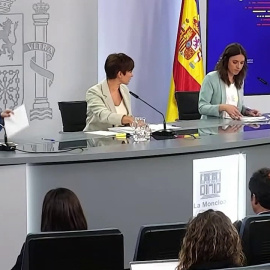 Rodríguez responde a todas las preguntas sobre Melilla pese a la presencia, a su lado, de la ministra de Igualdad, Irene Montero