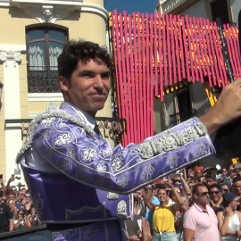 Cayetano Rivera suspende sus próximas corridas por fractura en las costillas