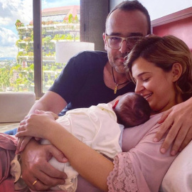 Laura Escanes se muestra de lo más enamorada de su hija Roma