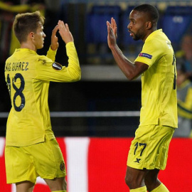 Bakambu celebra su gol al Sparta. EFE/Domenech Castelló