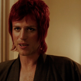 Johnny Flynn es David Bowie en el tráiler de 'Stardust'