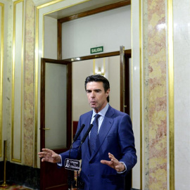 José Manuel Soria, durante su comparecencia. EFE/Fernando Villar