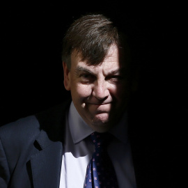 El ministro de Cultura británico, John Whittingdale en Downing Street, Londres, Reino Unido. REUTEWermuthRS/Stefan
