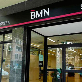 Una oficina de Sa Nostra, la antigua caja balear, integrada junto a otras tres cajas en BMN. EFE