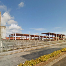 El edificio inacabado del parque de Bomberos Comarcal de Santiago, en el barrio de Salgueiriños / GOOGLE MAPS