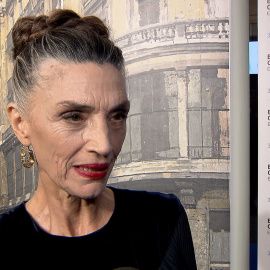 Su Majestad la Reina Doña Sofía entrega el Premio BMW de Pintura 2018 a Santiago Ydáñez