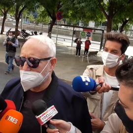 Josep María Mainat llega a los juzgados y se reencuentra, por primera vez, con Ángela