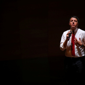 El primer ministro italiano, Matteo Renzi, durante un acto a favor del 'sí' en Roma. - REUTERS