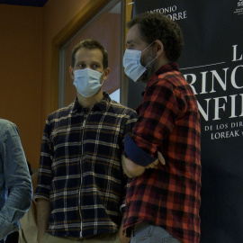 Los directores de "La Trinchera Infinita" en San Sebastián