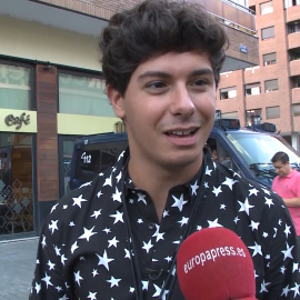 Alfred trabaja en una colaboración con U2