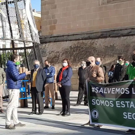 Hosteleros se concentran en Badajoz para reclamar seguridad de sus locales
