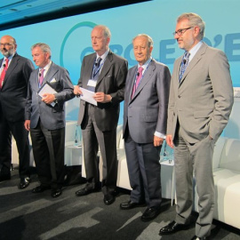 Juan José Bruguera, al centre de la imatge