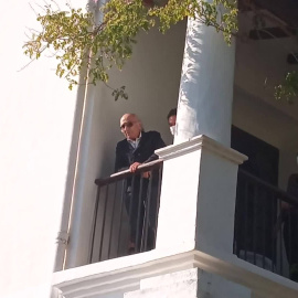 El poeta Francisco Brines, en su casa de Elca, tras haber recibido el premio Cervantes