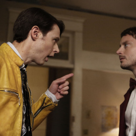 Netflix estrena este domingo la primera temporada completa de ‘Dirk Gently, Agencia de Investigaciones Holísticas’.