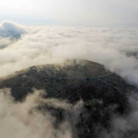 La colina Strongilovoúni, en las llanuras de Tesalia, donde se ha encontrado la ciudad. SIA/EFAK/YPPOA