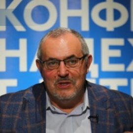 El único candidato a presidente en Rusia en contra de la guerra en Ucrania hace campaña en San Petersburgo