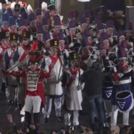 Multitudinaria tamborrada en San Sebastián para celebrar su día grande