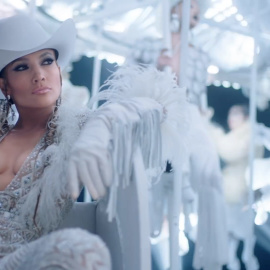 JLo triunfa con su estilismo en los People's Choice Awards