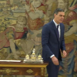 Felipe VI y Pedro Sánchez sancionan la reforma del artículo 49 de la Constitución