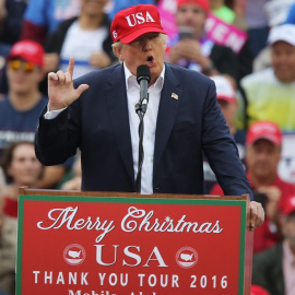 El presidente electo norteamericano, Donald Trump, arremete contra China por un dron. En la imagen, en un acto celebrado este 17 de diciembre en Alabama. EFE/EPA/DAN ANDERSON