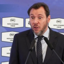 Puente ve a Ayuso "abonada al populismo"