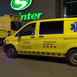 Un detenido por romper con un hacha los cristales de un aparador en el Màgic de Badalona