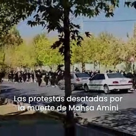 Las niñas iraníes claman contra el régimen de los ayatolás