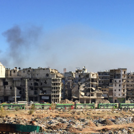 Autobuses en la zona controlada por el Gobierno esperando a evacuar a civiles y rebeldes en Alepo, Siria / REUTERS