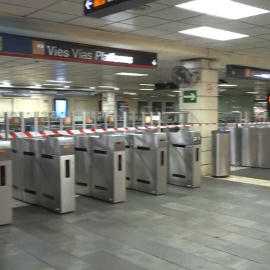 La estación de Plaza Cataluña, sin servicio ferroviario, por las incidencias en Rodalies