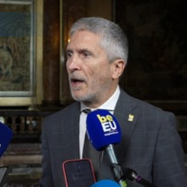 Marlaska dice que se han puesto todos los medios para gestionar el asilo en Barajas