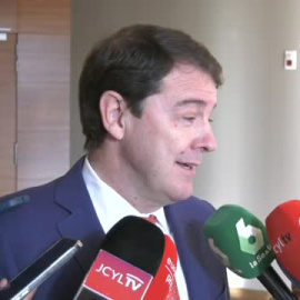 Mañueco se desmarca de Gallardo tras sus polémicas acusaciones al PSOE