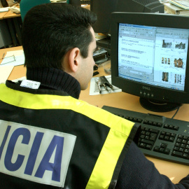 La Policía rastreó transferencias entre cuentas bancarias de todo el país que acababan en manos de tres personas en Málaga / POLICÍA NACIONAL