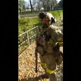 Soldados ucranianos avanzan hacia Jersón tras la retirada de Rusia