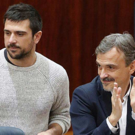 Imagen del pasado mes de noviembre de 2016 de Ramón Espinar, secretario general de Podemos Madrid, junto a José Manuel López. | EFE