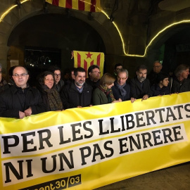 Forcadell, Homs y otros dirigentes soberanistas se concentran en apoyo al concejal de la CUP Joan Coma. Europa Press