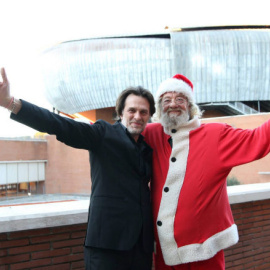 El nuevo director junto a a Santa Claus./ FACEBOOK AUDITORIUM PARCO DELLA MUSICA