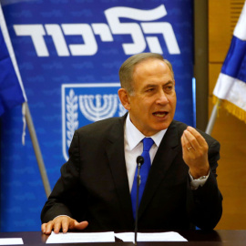 Netanyahu, durante una reunión de su partido en el Parlamento israelí. REUTERS/Ronen Zvulun