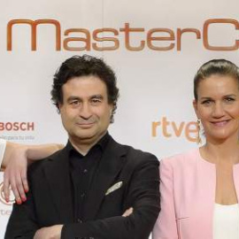Eva González presenta el concurso de cocina de TVE 'MasterChef' con Pepe Rodríguez, Samantha Vallejo-Nágera y Jordi Cruz en el jurado./EFE
